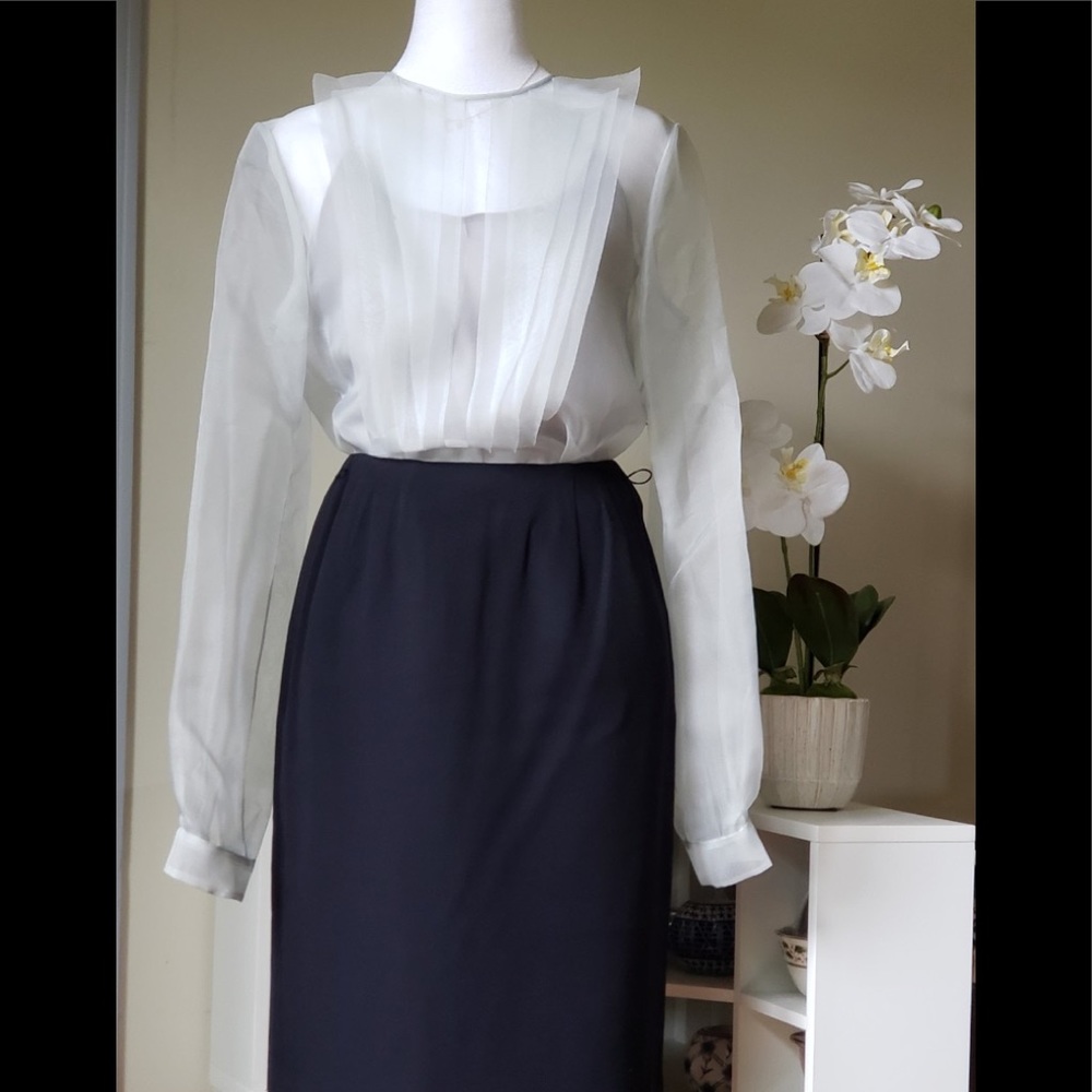 Brand New Oscar de la Renta 100% Silk Blouse with tags